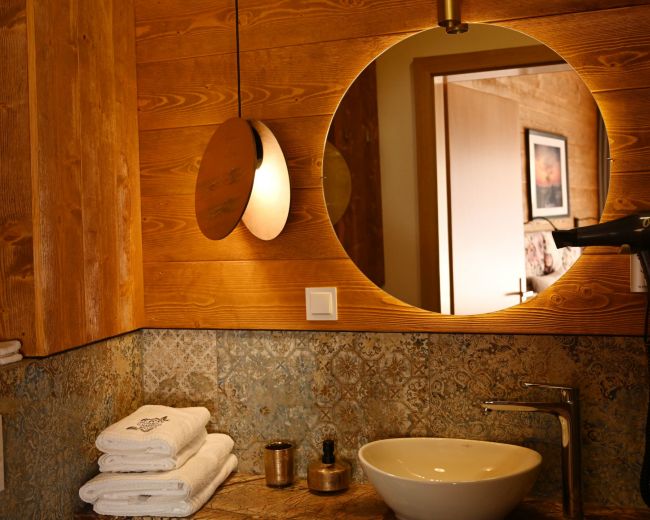 Studio Stołowy Głaz